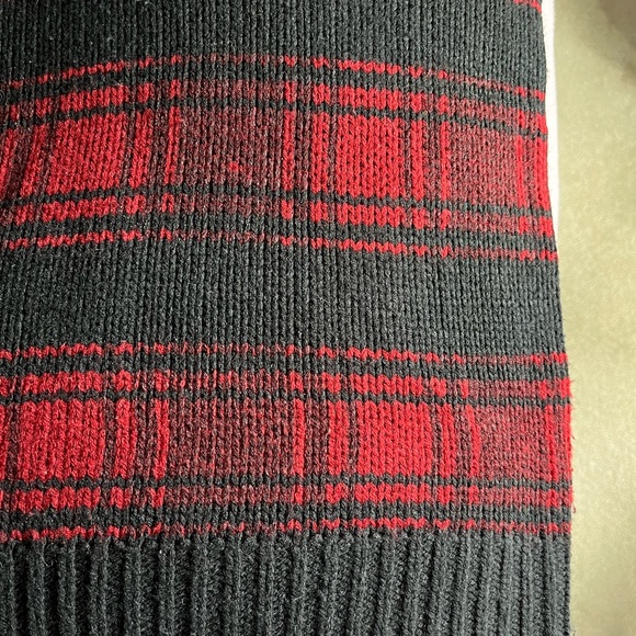 Native Youth | Red and Black Plaid Crew Neck Sweater | Size Large - Picture 6 of 8